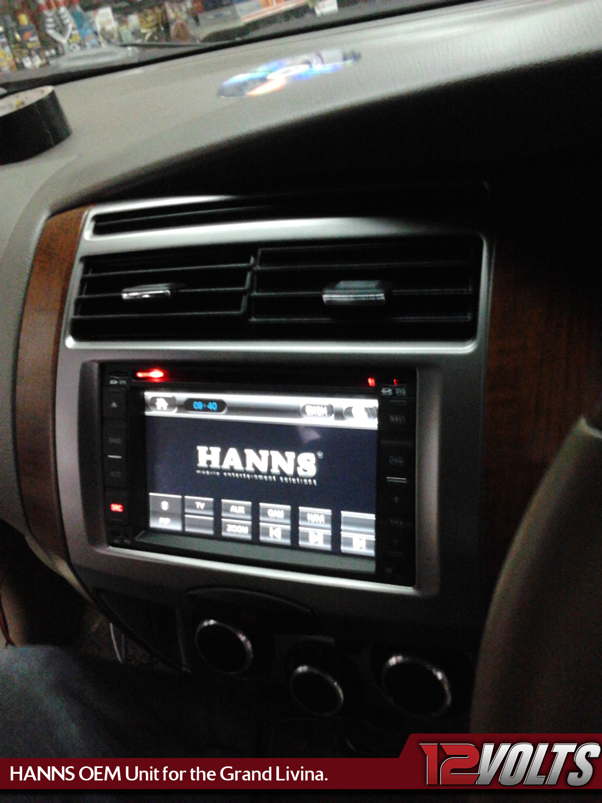 Nissan GRAND LIVINA IMPUL fitted with the HANNS OEM Head Unit