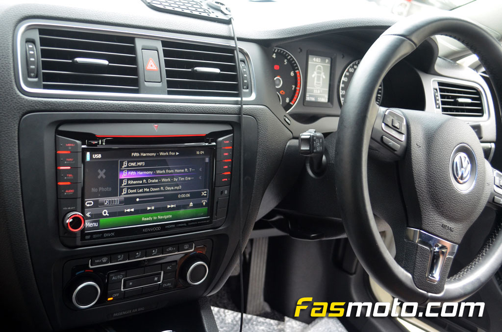 volkswagen-jetta-kenwood-dnx535vbt-installation-11