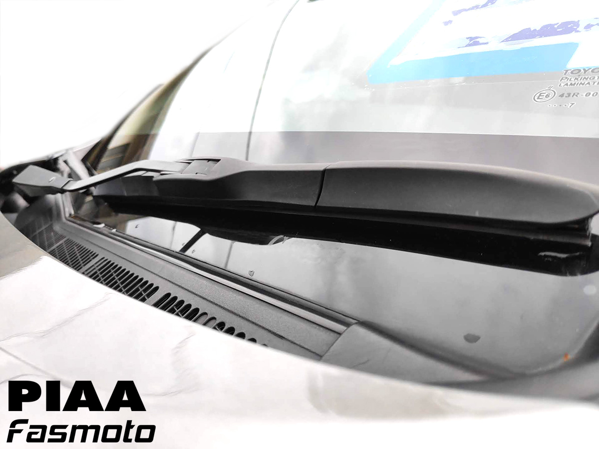 PIAA Toyota Hilux 2017 Wiper Size Measurement
