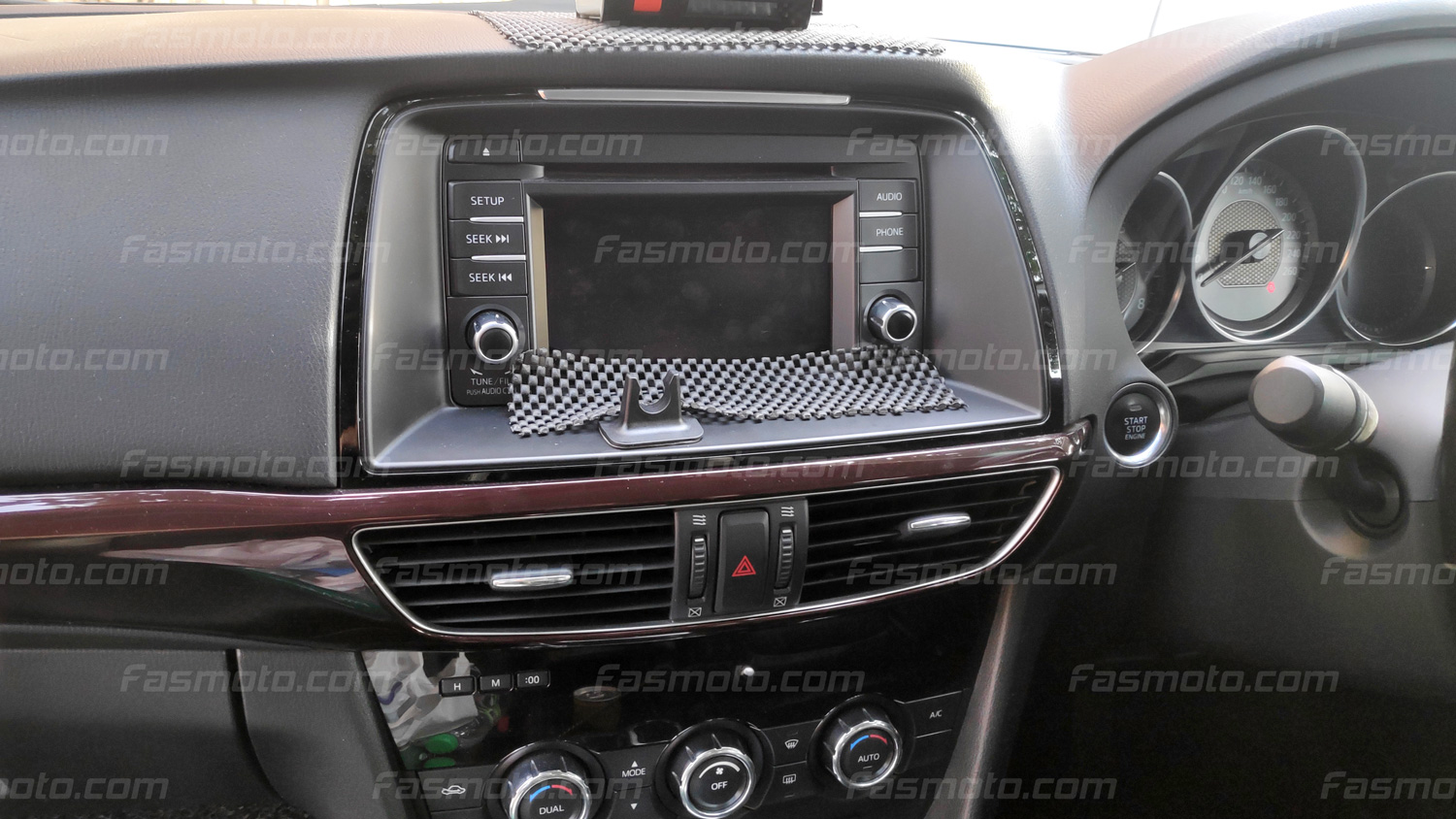Dashboard - Mazda 6 2013